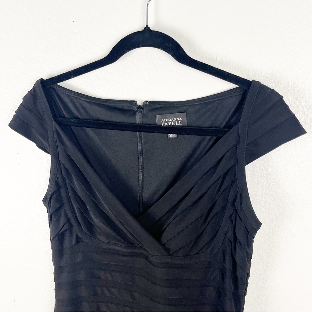ADRIANNA PAPELL Classic Black V-Neck Layered Tiered Cap Sleeves Dress, Size 12 - Picture 5 of 9